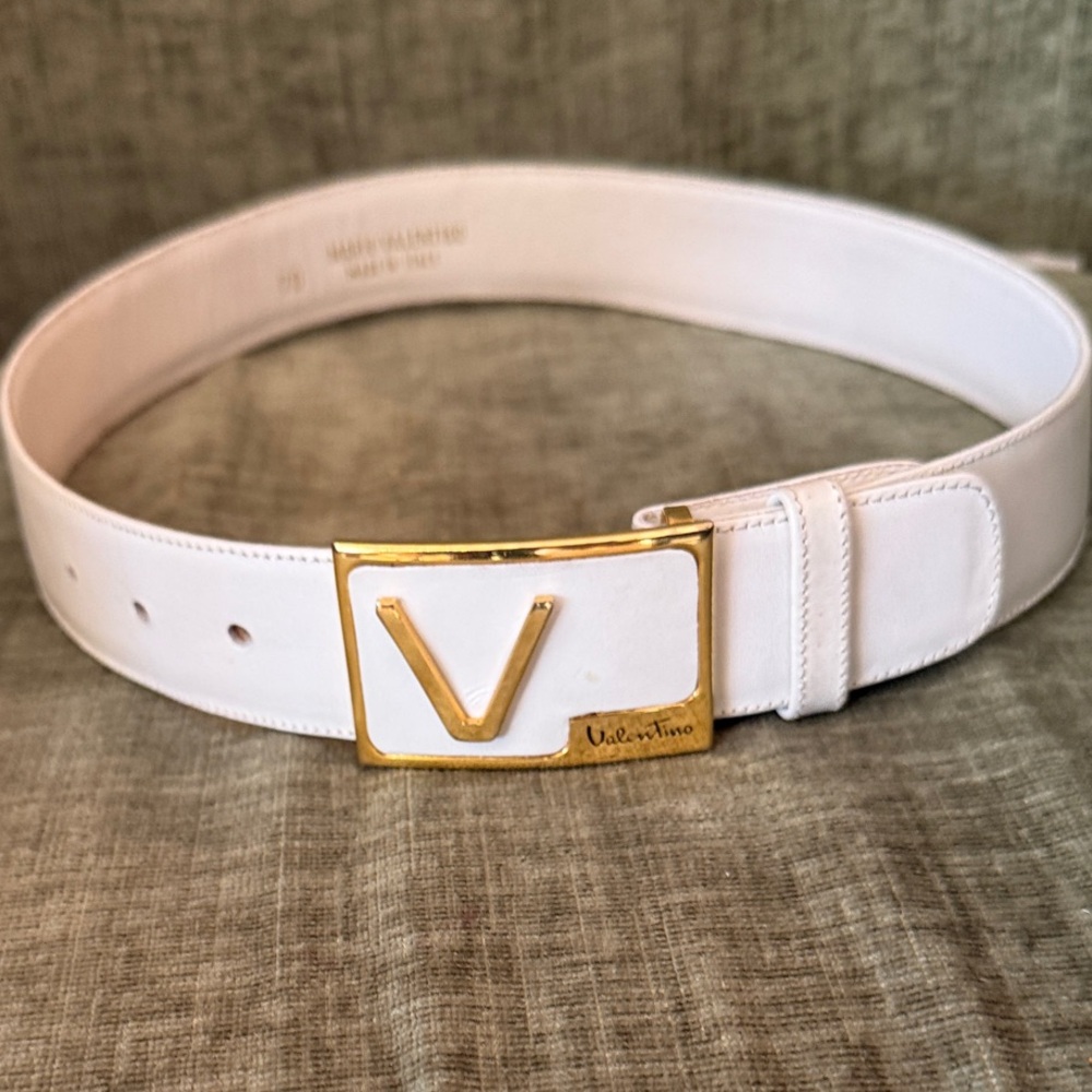 Valentino White Leather Belt with Gold Accent - Picture 4 of 8